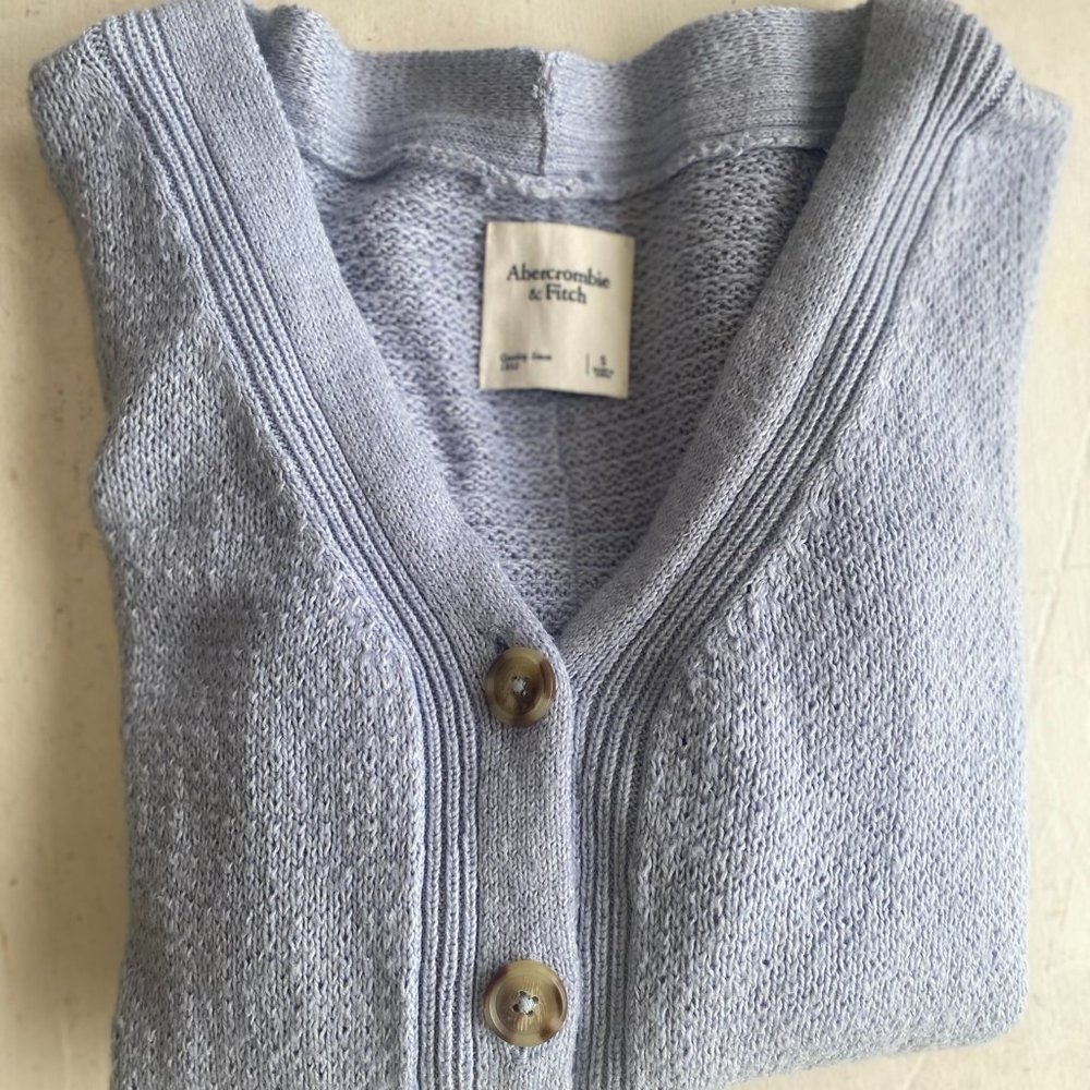 Abercrombie & Fitch Mesh Stitch short Cardigan Small
